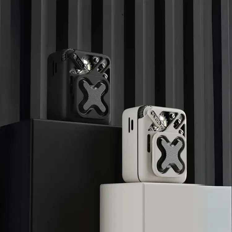 Green Lion Champion Mini Speaker - White