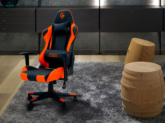 Gaming Chair With Footrest